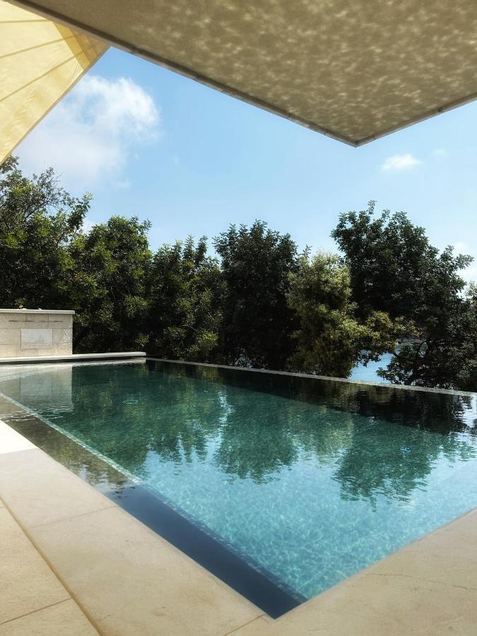 Levanat Apartman *
